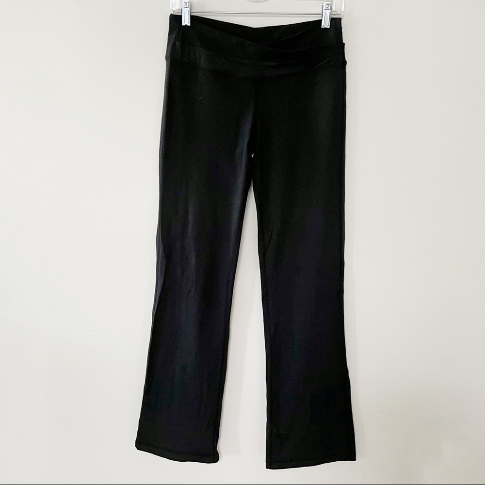 Lululemon black flared leggings with origami pleat front size 8